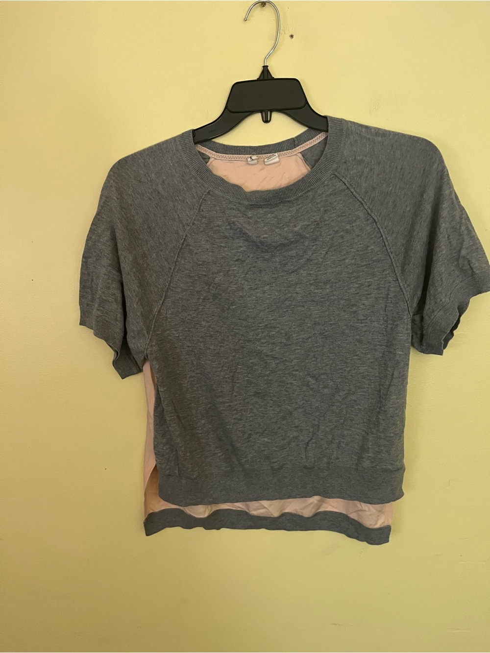 Moth Gray Short-Sleeve Layered Knit Top w Peach Detail- Women Size XS